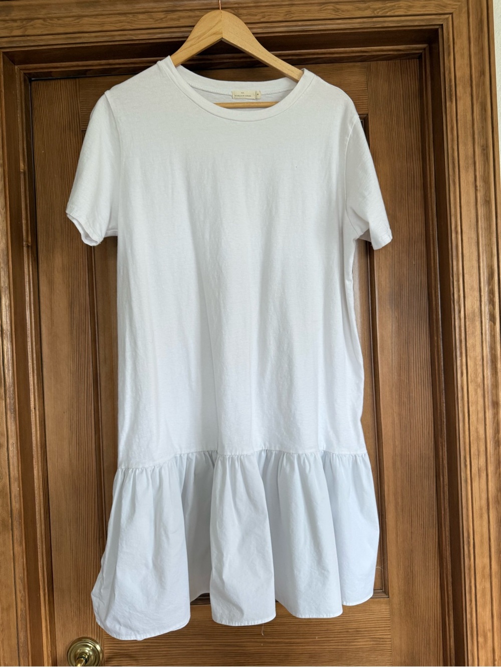 Women's Short Sleeve Ruffle-Hem Dress in White